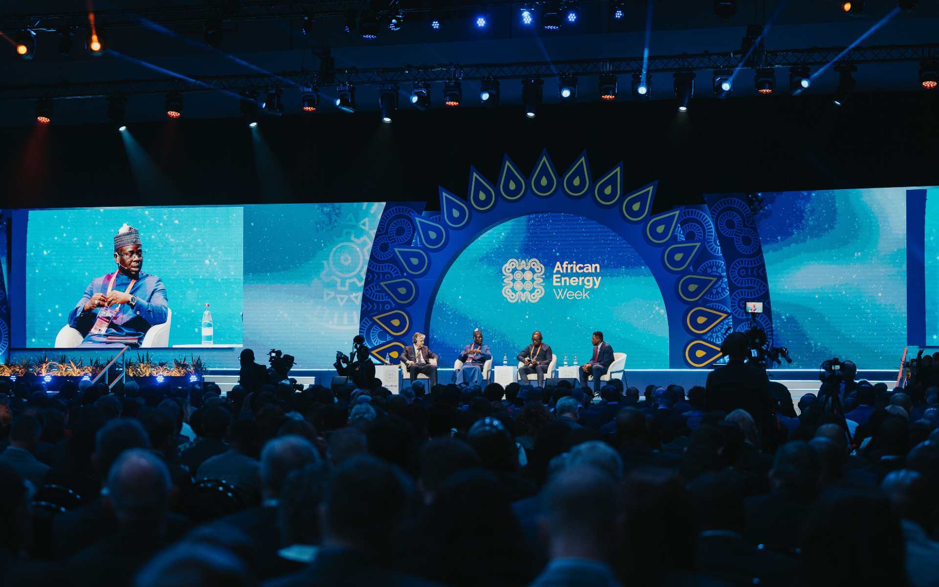 D&eacute;couvrez les principales avanc&eacute;es pr&eacute;sent&eacute;es lors de l'African Energy Week 2025